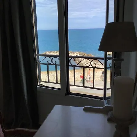 La Maisonette 게스트하우스 앙티브