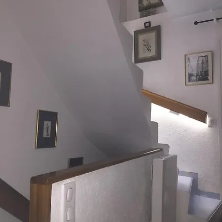 게스트하우스 La Maisonette 4*