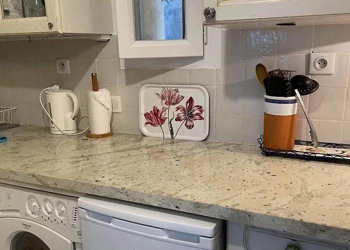 بيت ضيافة La Maisonette أنتيب