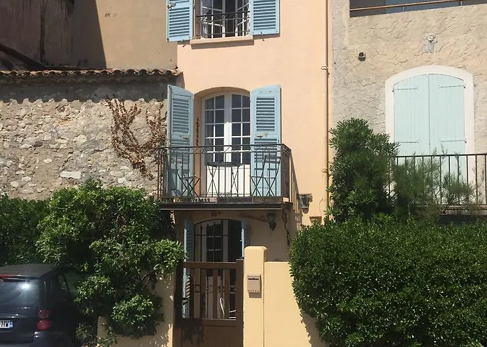 La Maisonette بيت ضيافة