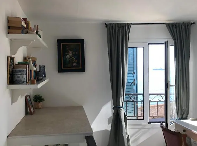 La Maisonette Πανσιόν 4*